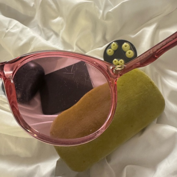 Gucci pink sunglasses - Picture 2 of 4